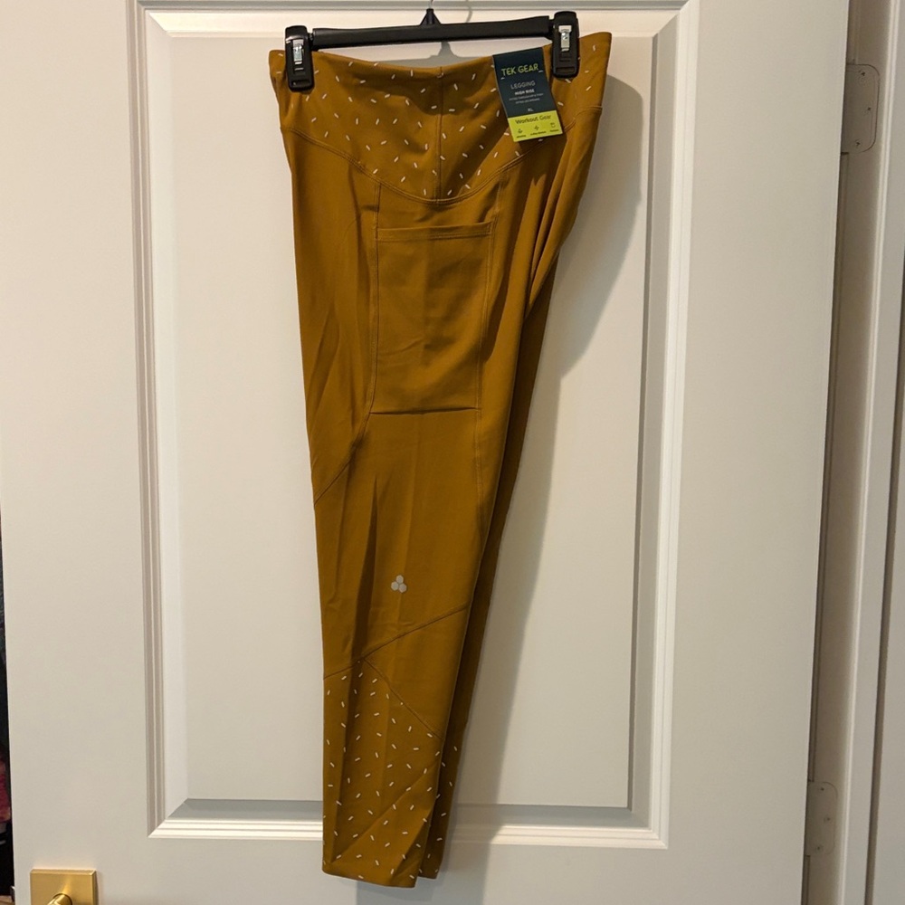 NWT Tek Gear Leggings
